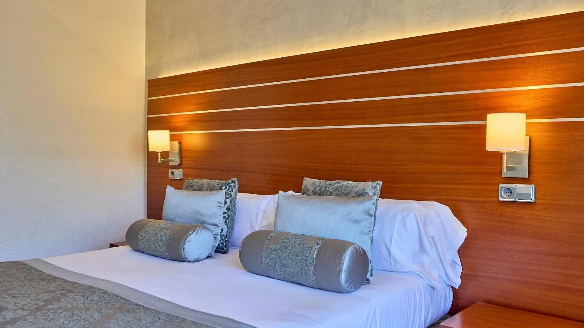 Zafiro Rey Don Jaime Hotel Santa Ponsa 4*,